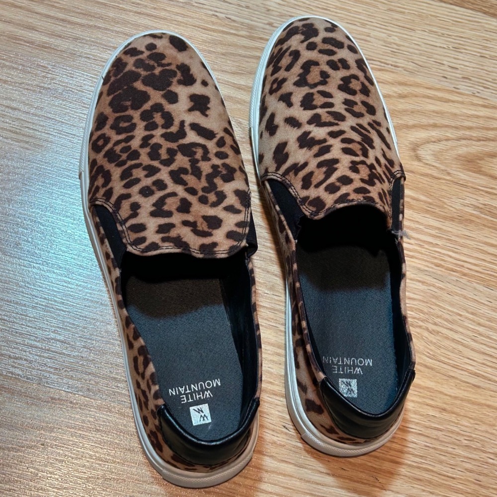 White Mountain Leopard Print Slip On Sneakers Womens 9.5 Brown Animal Print